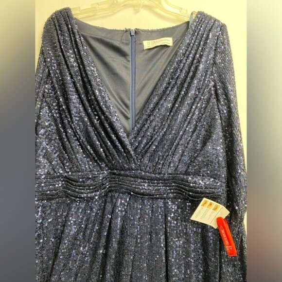 Mac Duggal 26490 Size 14 Midnight Blue Sequined Long Sleeve V-Neck Gown NWT - Picture 8 of 16